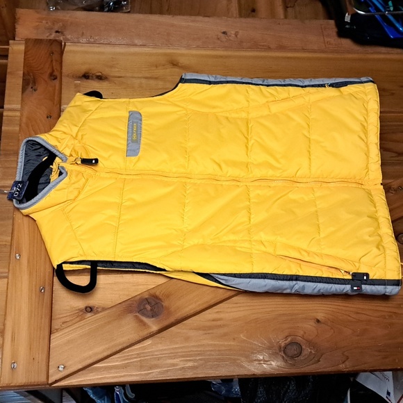 Tommy Hilfiger Jackets & Blazers - FLASH SALE Tommy Hilfiger puffer vest L